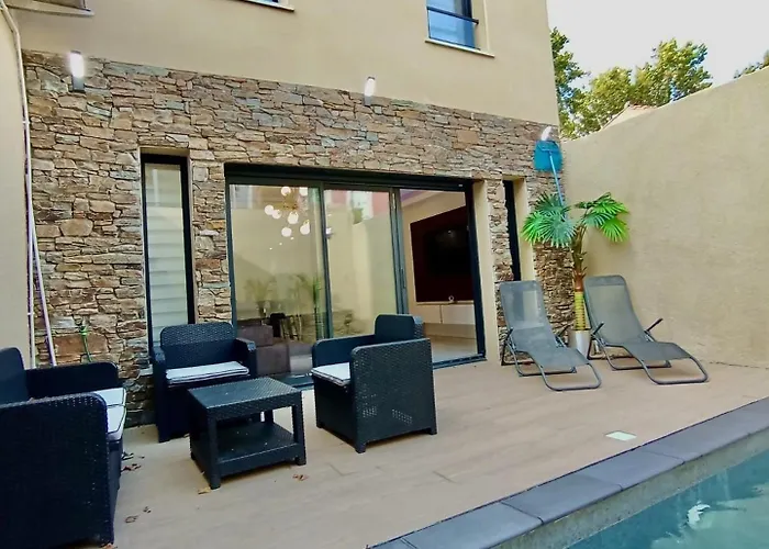 Maison De - Les Grands Buffets 纳博讷