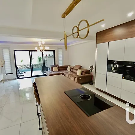 Maison De - Les Grands Buffets